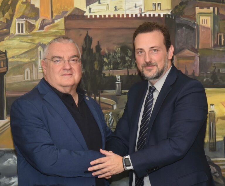 Συνεργασία του Πανεπιστημίου Δυτικής Αττικής και του «Μεταξά» για την ίδρυση Κέντρου Ρομποτικής Χειρουργικής