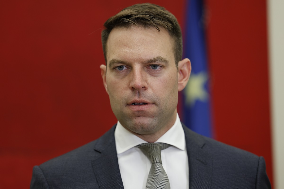 [364818] ΔΗΛΩΣΕΙΣ ΤΟΥ ΠΡΟΕΔΡΟΥ ΤΟΥ ΣΥΡΙΖΑ ΣΤΕΦΑΝΟΥ ΚΑΣΣΕΛΑΚΗ ΜΕΤΑ ΤΗ ΣΥΝΑΝΤΗΣΗ ΜΕ ΤΟΝ ΠΡΟΕΔΡΟ ΤΟΥ ΠΑΣΟΚ ΚΙΝΗΜΑΤΟΣ ΑΛΛΑΓΗΣ ΝΙΚΟΥ ΑΝΔΡΟΥΛΑΚΗ (ΓΙΩΡΓΟΣ ΚΟΝΤΑΡΙΝΗΣ/EUROKINISSI)