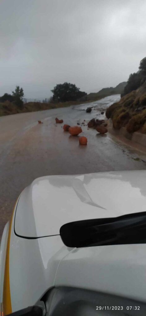 Λέσβος: Προβλήματα από τους θυελλώδεις ανέμους και τη βροχή