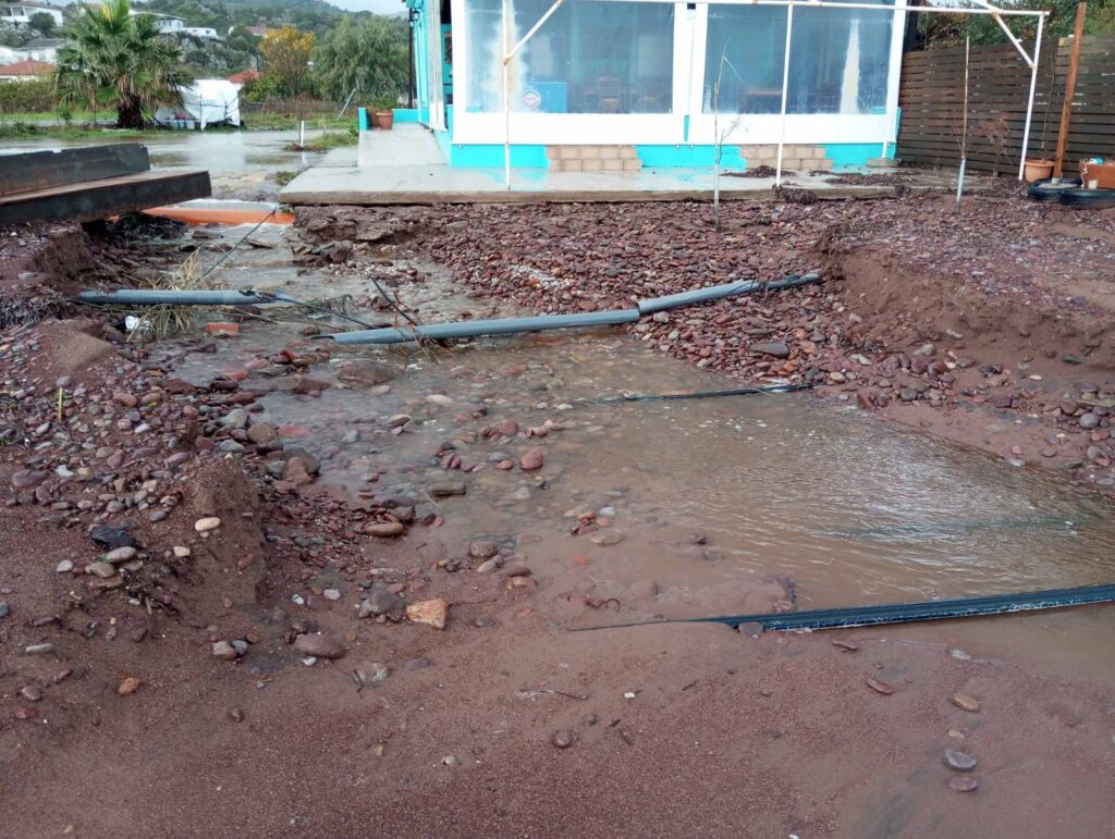 Λέσβος: Προβλήματα από τους θυελλώδεις ανέμους και τη βροχή