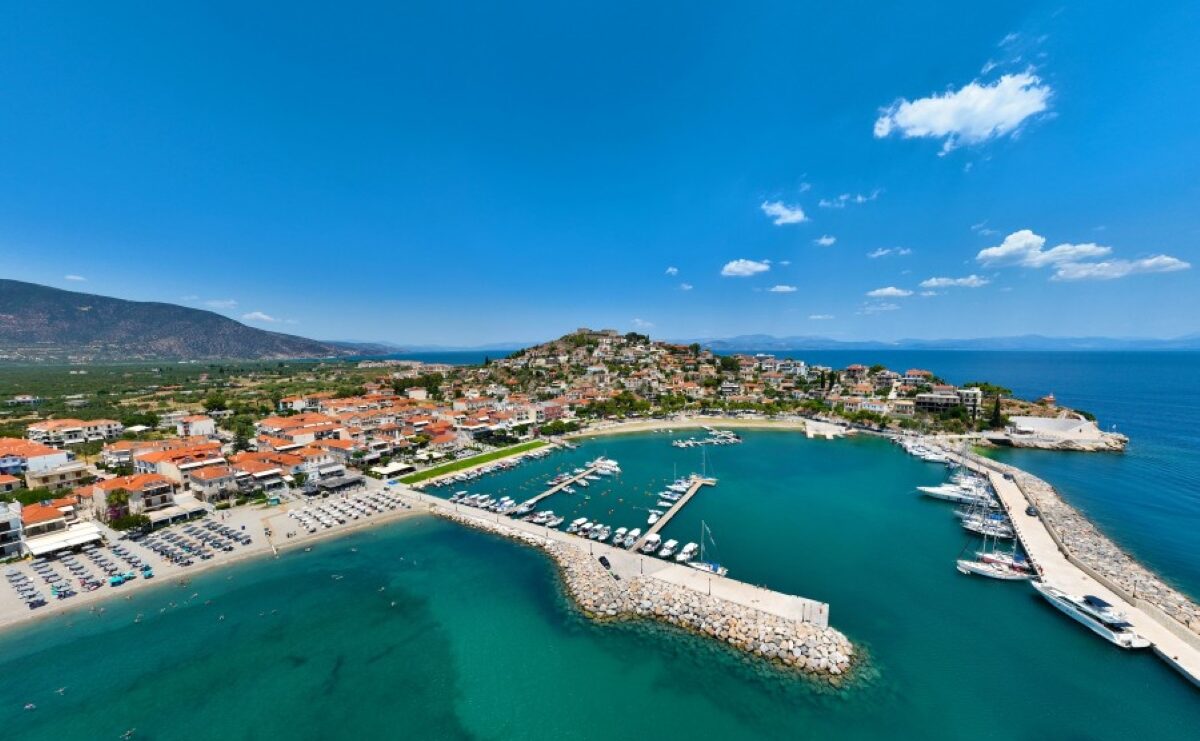 Τα  Άγια Θεοφάνια στο Παράλιο Άστρος της Κυνουρίας