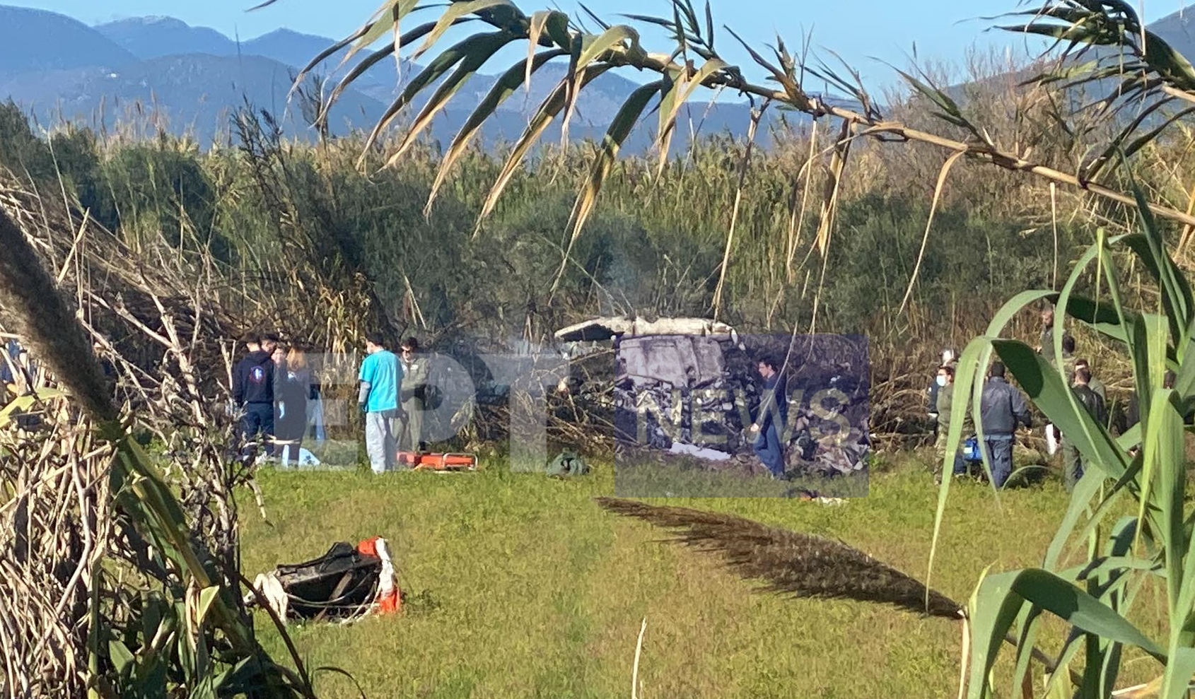 Καλαμάτα: Νεκρός ο πιλότος από το αεροπλάνο που κατέπεσε – Μάρτυρες η σύζυγος και τα παιδιά του
