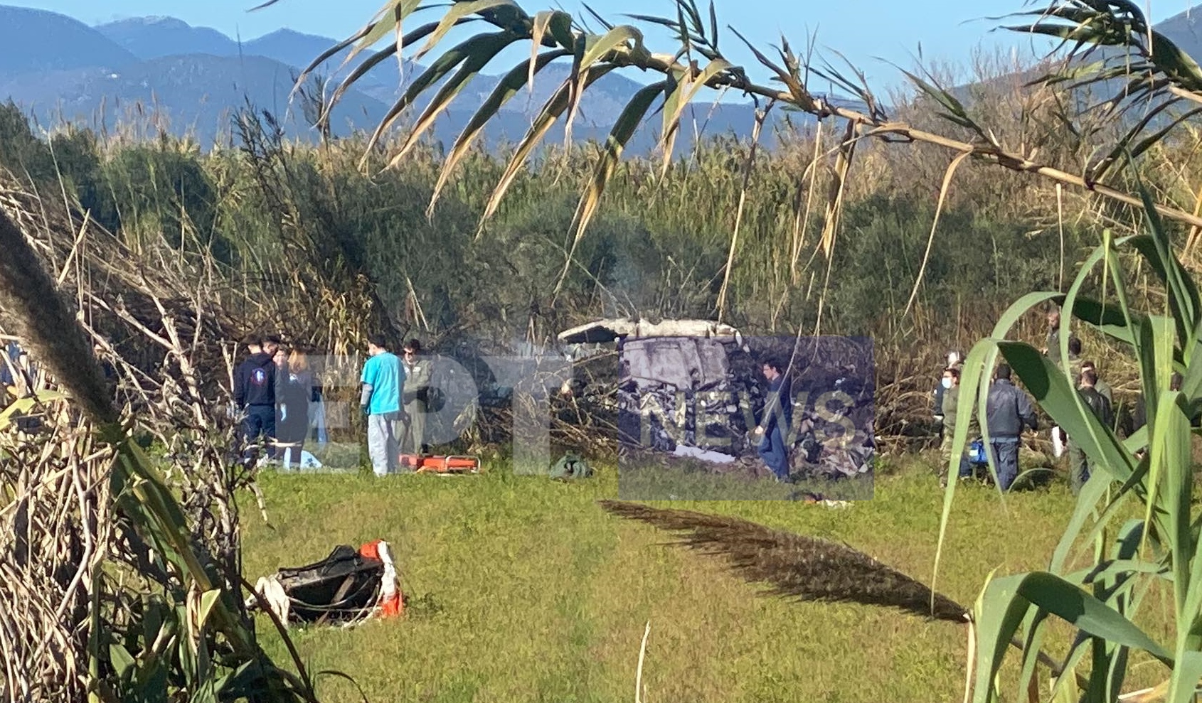 Καλαμάτα: Νεκρός ο πιλότος από το αεροπλάνο που κατέπεσε – Μάρτυρες η σύζυγος και τα παιδιά του