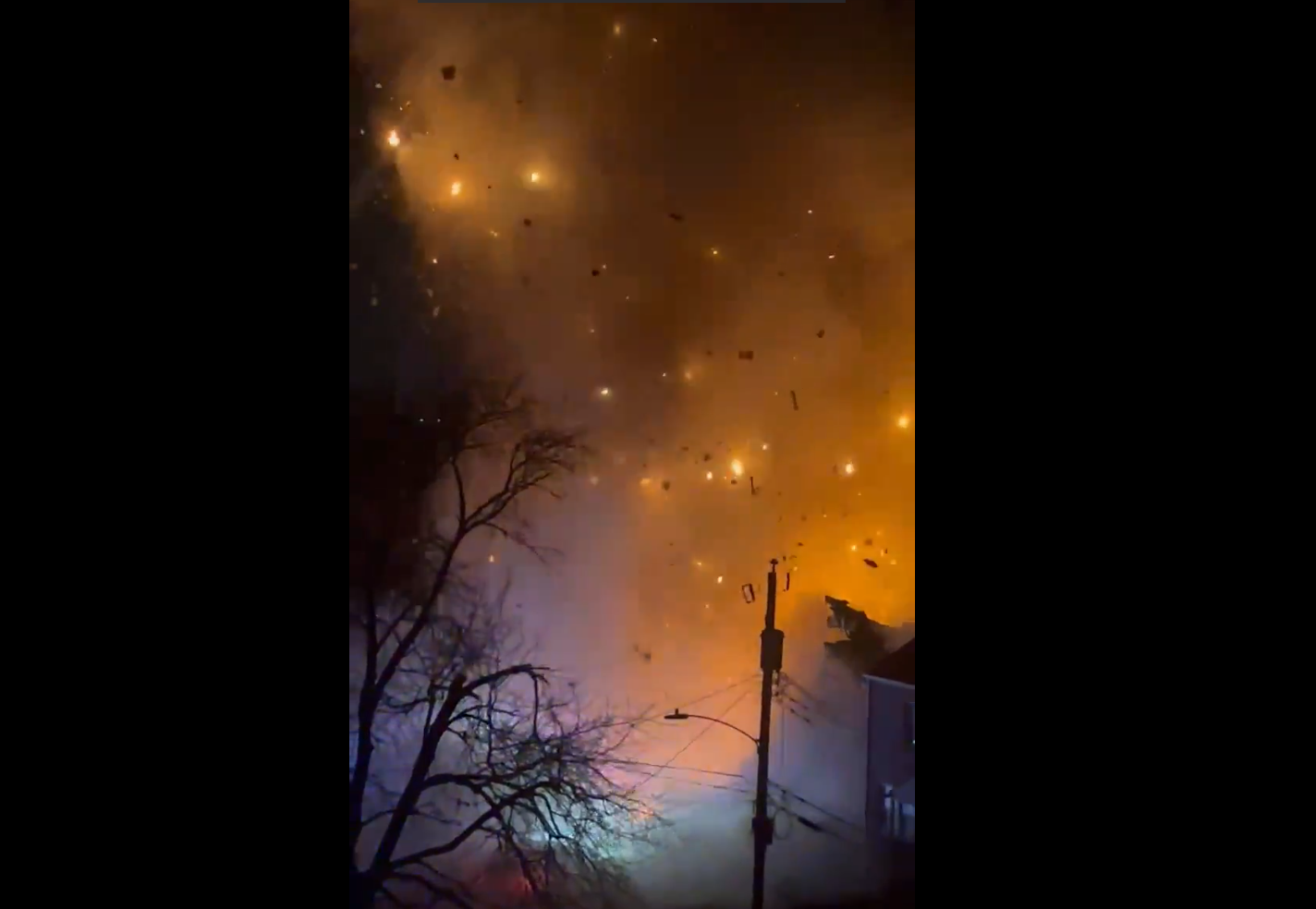 ΗΠΑ: Τεράστια έκρηξη σε σπίτι στη Βιρτζίνια στη διάρκεια αστυνομικής έρευνας – Δείτε βίντεο