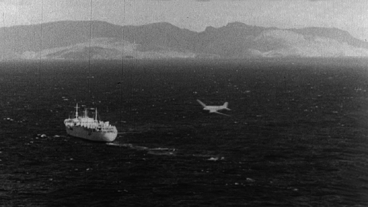 Το ναυάγιο του οχηματαγωγού «Ηράκλειον» στη Φαλκονέρα – 8 Δεκεμβρίου 1966 (video)