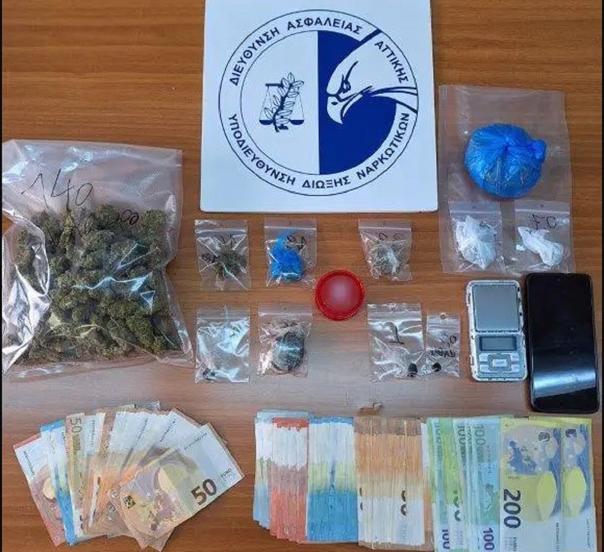 Συνελήφθη 29χρονος για διακίνηση ναρκωτικών στην Πετρούπολη