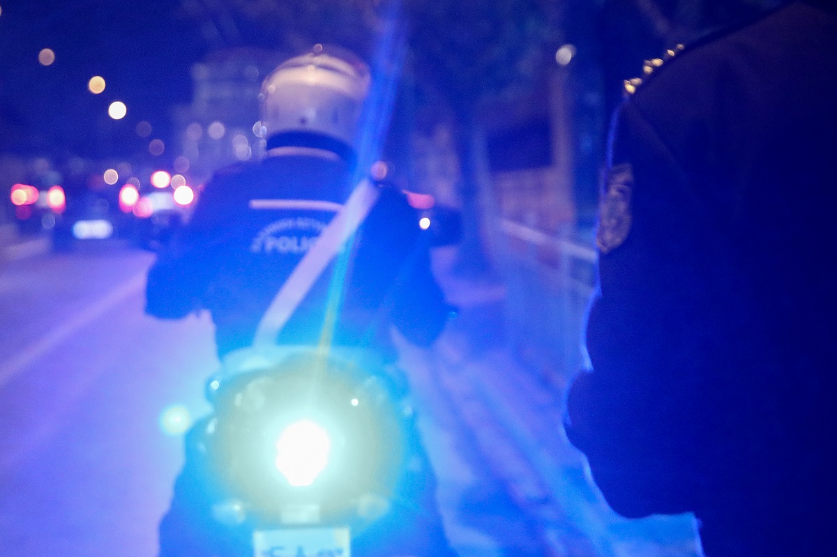 Λάρισα: Αστυνομικοί άνοιγαν τον δρόμο για τη μεταφορά παιδιού στο Νοσοκομείο