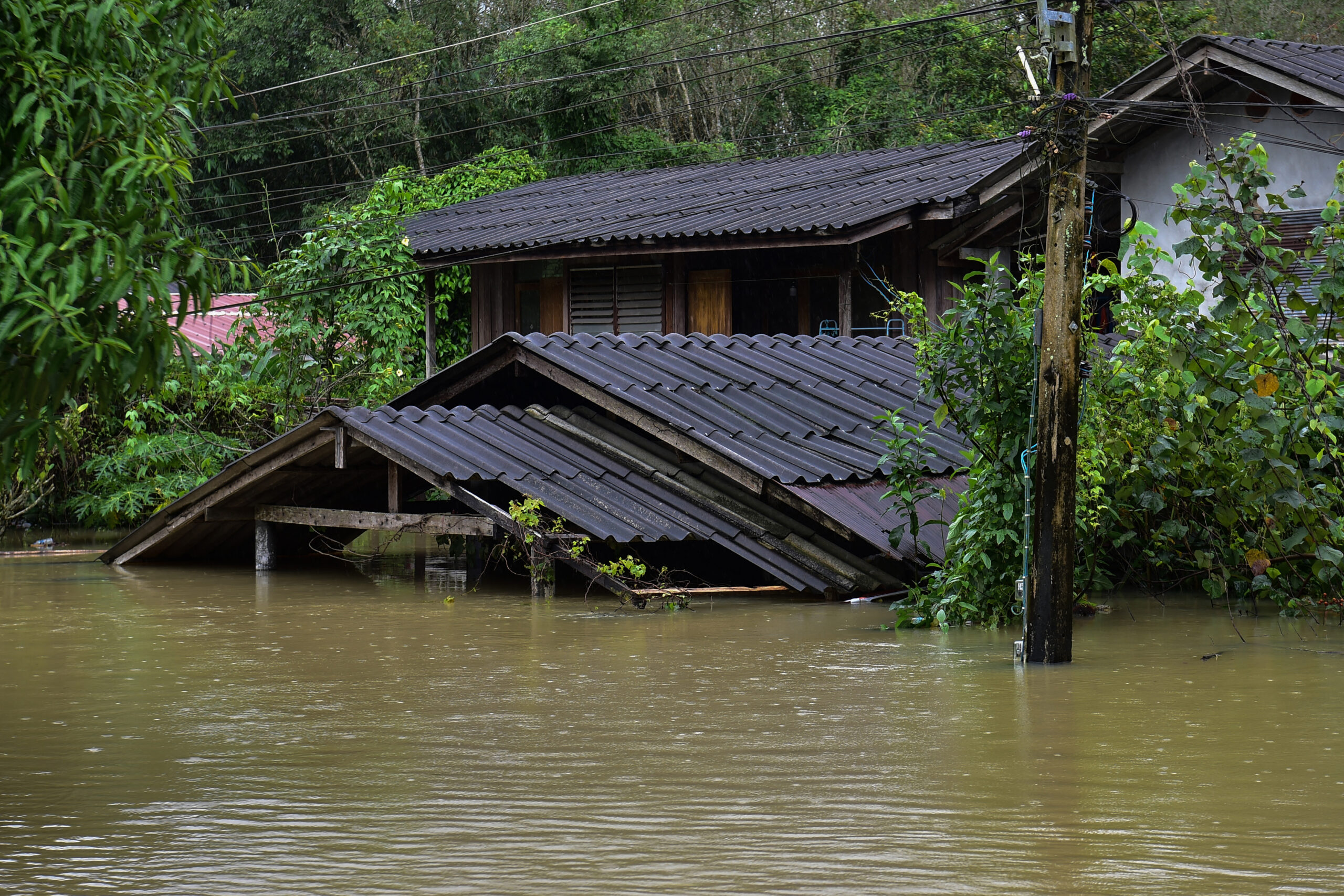Ταϊλάνδη: Έξι νεκροί και ανυπολόγιστες καταστροφές από τις πλημμύρες