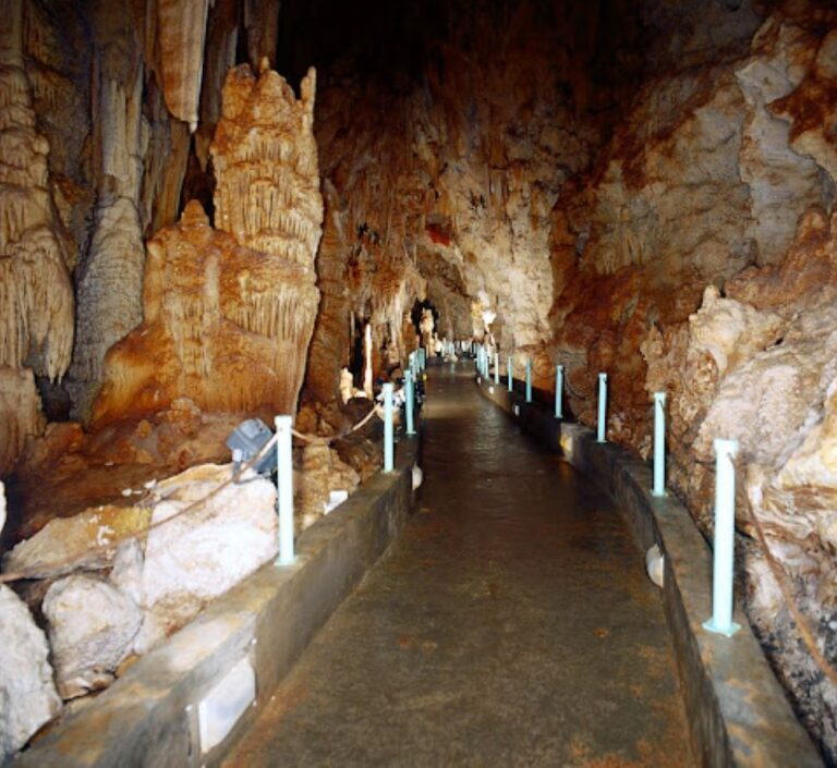 Σπήλαιο Αλιστράτης: Χιλιάδες επισκέπτες την περίοδο των Χριστουγέννων
