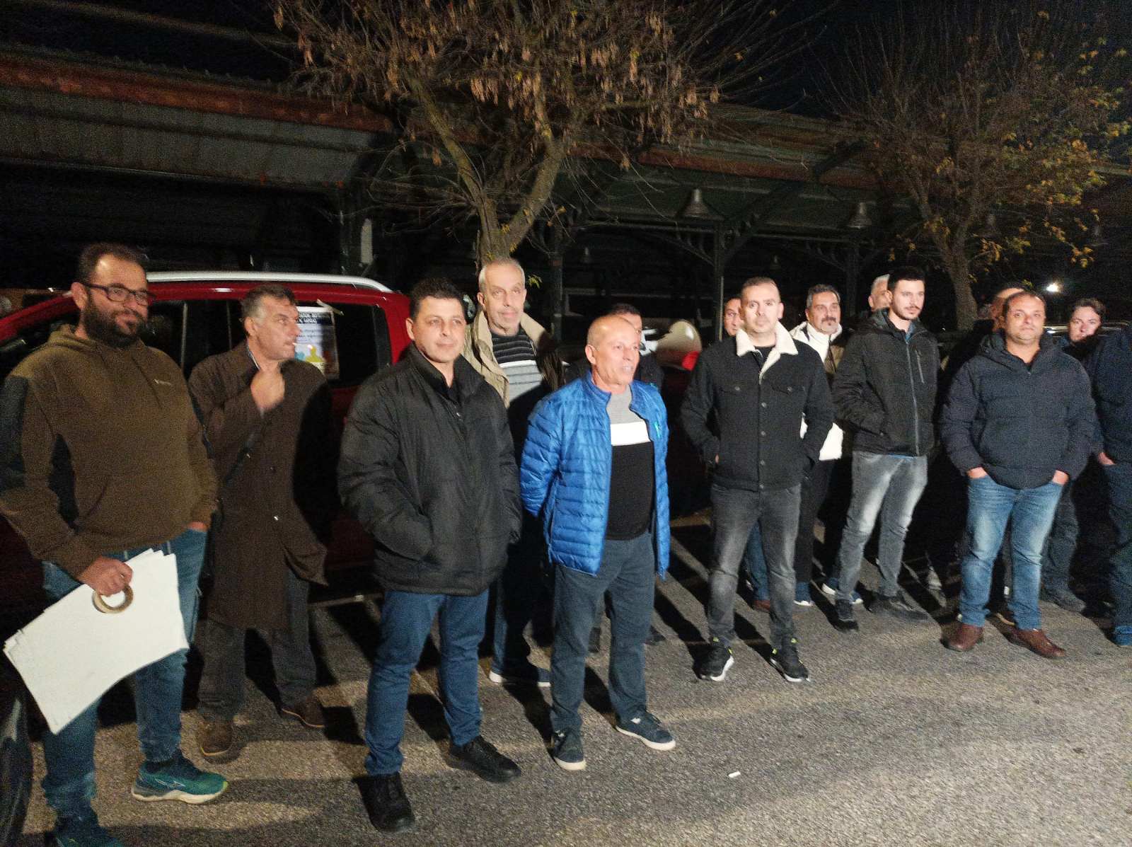 20231206_183550 Ιδιοκτήτες ταξί Λάρισας: Θα κλιμακώσουμε τις κινητοποιήσεις μέχρι να αποσυρθεί το φορολογικό “έκτρωμα”