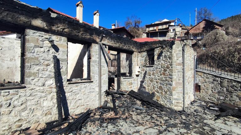 Γρεβενά: Πυρκαγιά κατέστρεψε ολοσχερώς μονοκατοικία στην Τ.Κ Κοκκινιάς