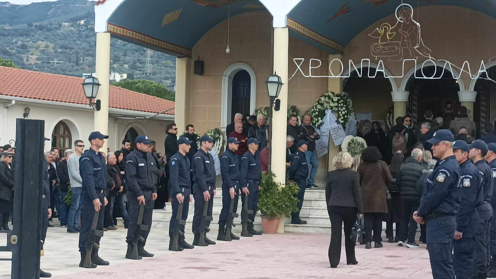 Πάτρα: Αυτή την ώρα η εξόδιος ακολουθία του 29χρονου αστυνομικού