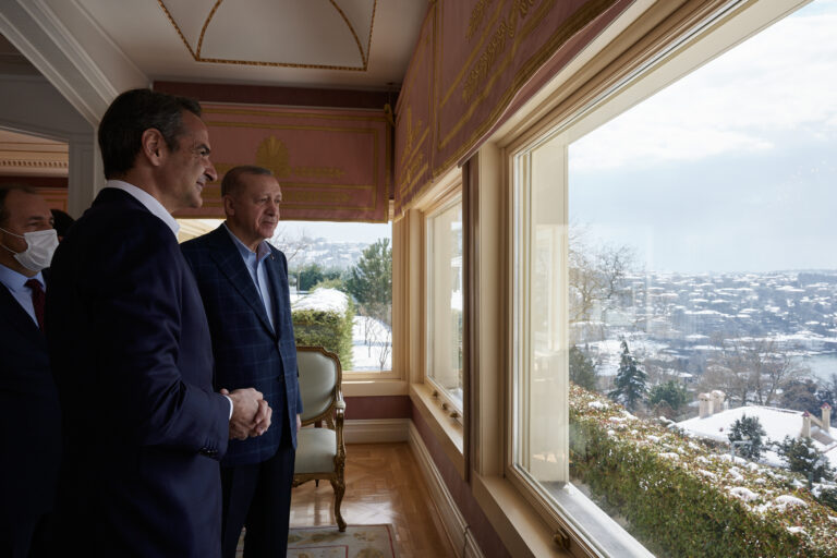 «Πυρετώδεις» οι προετοιμασίες για την επίσκεψη Ερντογάν μετά από 6 χρόνια στην Αθήνα – Τα θέματα της θετικής ατζέντας, κυρίαρχο το Μεταναστευτικό