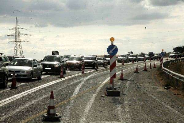 Θεσσαλονίκη: Καραμπόλα με πέντε αυτοκίνητα στην Περιφερειακή οδό