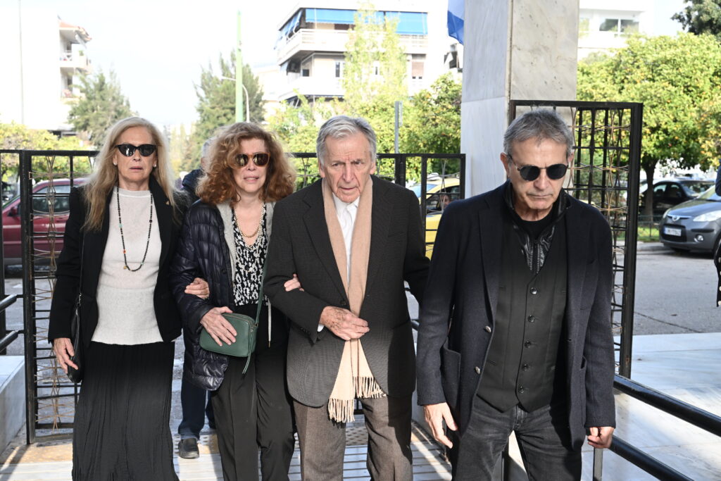 Το τελευταίο αντίο στον σπουδαίο συγγραφέα Βασίλη Βασιλικό