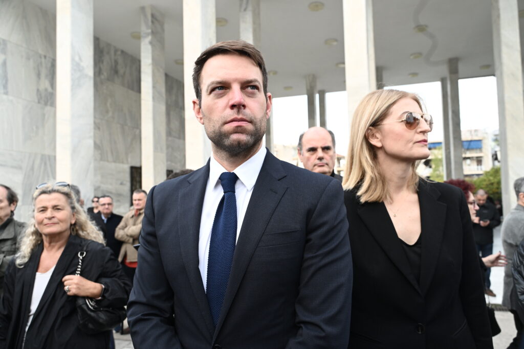 Το τελευταίο αντίο στον σπουδαίο συγγραφέα Βασίλη Βασιλικό