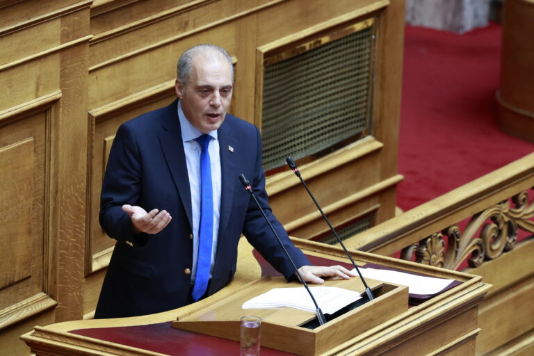 Κυρ. Βελόπουλος για φορολογικό: «Δολοφονείτε» τους ελεύθερους επαγγελματίες και αυτοκτονείτε πολιτικά – Οι Έλληνες δεν είναι χαζοί