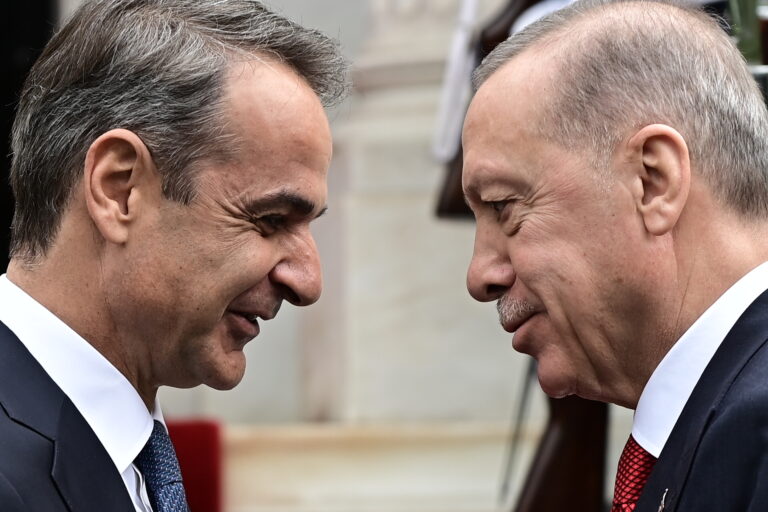 Συνάντηση Μητσοτάκη – Ερντογάν: Στόχος η διατήρηση της «νηνεμίας» – Η ελληνική πλευρά θα θέσει το Κυπριακό