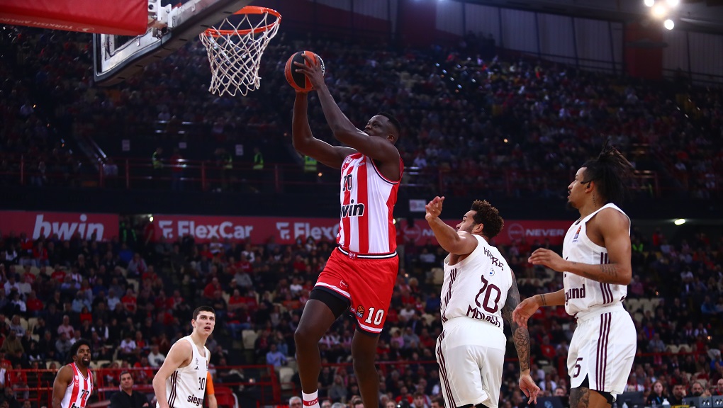 Ολυμπιακός – Μπάγερν Μονάχου 77-69: Επιστροφή στις νίκες οι ερυθρόλευκοι