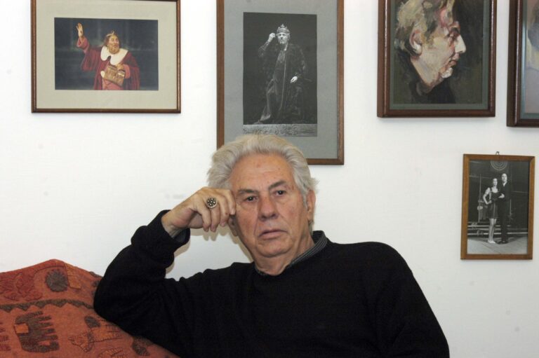 ΚΚΕ: Με μεγάλη θλίψη, σεβασμό και μια βαθιά υπόκλιση αποχαιρετούμε τον μεγάλο ηθοποιό και σκηνοθέτη Γιώργο Μιχαλακόπουλο
