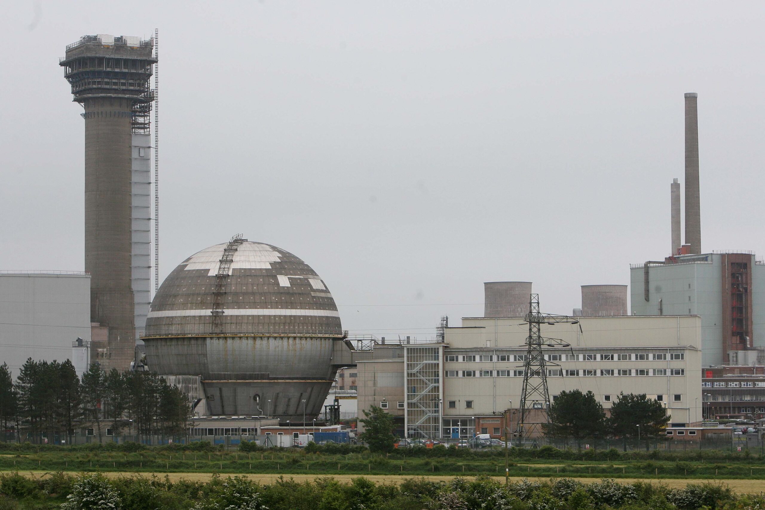 Η λύση της πυρηνικής ενέργειας επανέρχεται – Οι κίνδυνοι και οι φόβοι, παρά τις τεχνικές βελτιώσεις, παραμένουν