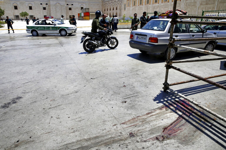Πολύνεκρη επίθεση σε αστυνομικό τμήμα στο νοτιοανατολικό Ιράν