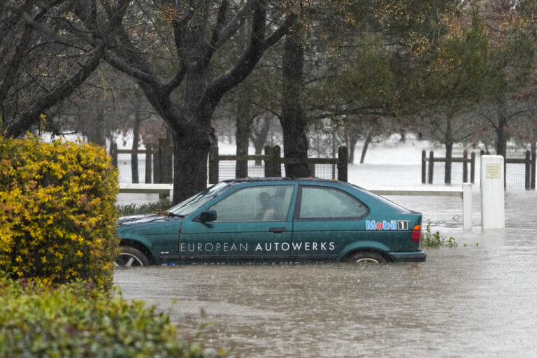 Αυστραλία: Μια γυναίκα έχασε τη ζωή της και 120.000 νοικοκυριά έμειναν χωρίς ρεύμα λόγω καταιγίδας