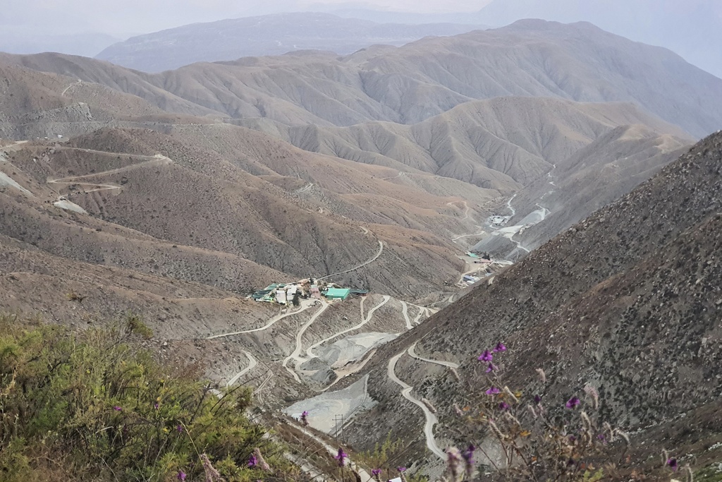 Επτά νεκροί από κατάρρευση χρυσωρυχείου στο Περού