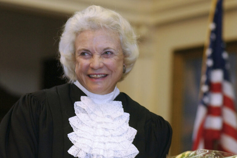 Πέθανε η Σάντρα Ντέι Ο’ Κόνορ, η πρώτη γυναίκα στο Ανώτατο Δικαστήριο των ΗΠΑ