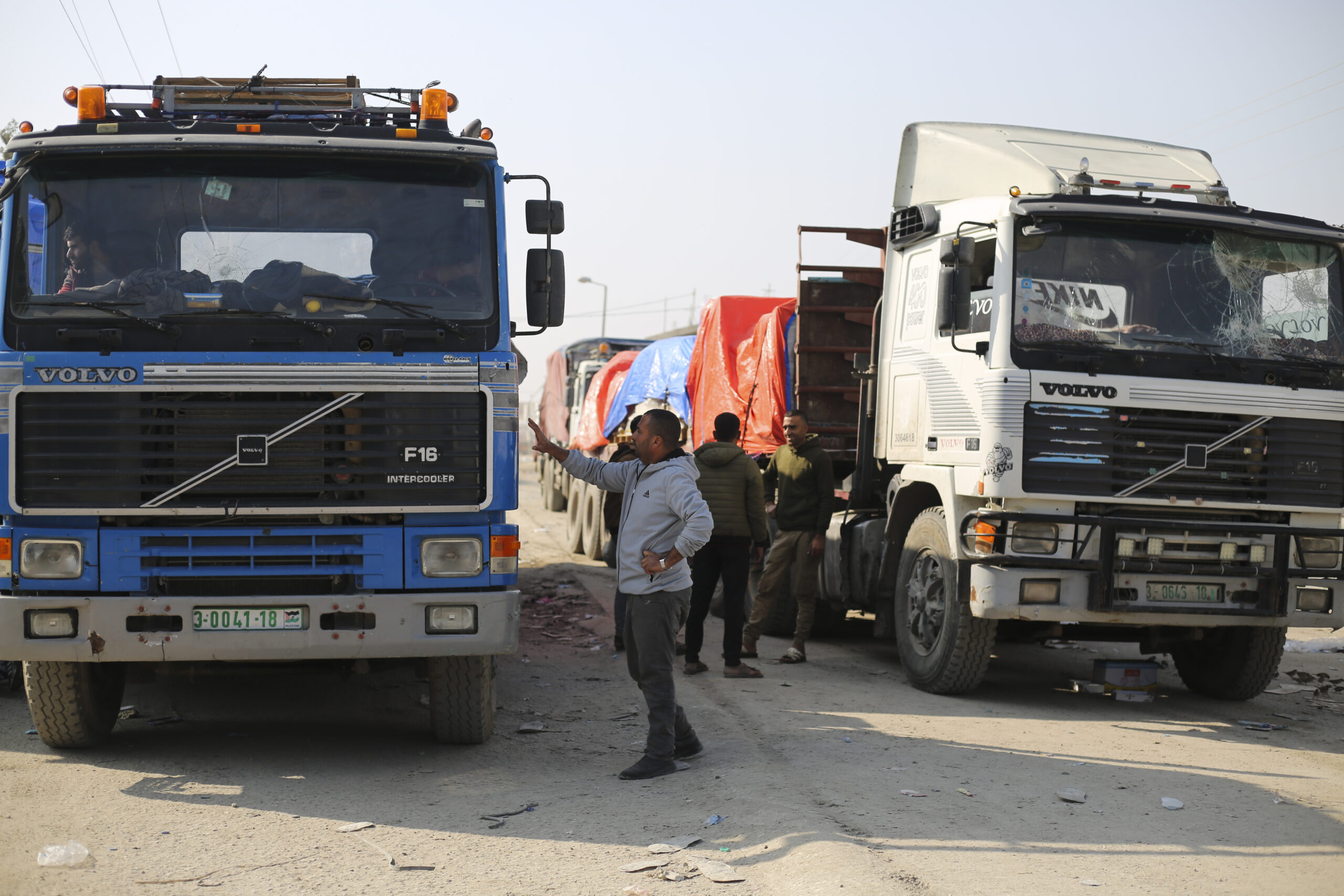 Ιδιωτικά φορτηγά εισήλθαν στη Γάζα για πρώτη φορά από την έναρξη του πολέμου – Χαιρετίζει η αμερικανική διπλωματία
