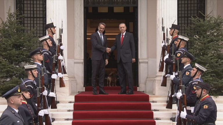 Live – Σε εξέλιξη η συνάντηση Μητσοτάκη με Ερντογάν στο Μέγαρο Μαξίμου