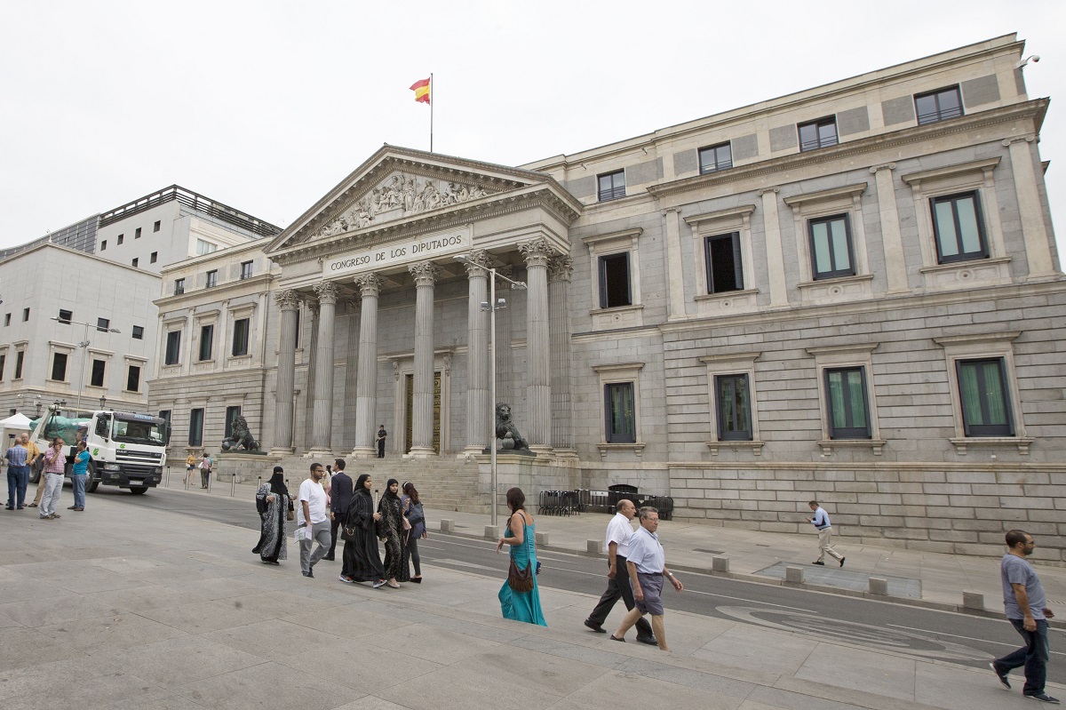 Ισπανία: Δύο στους τρεις υποστηρίζουν τη συνταγματική αναθεώρηση – 45 χρόνια από το Σύνταγμα του 1978