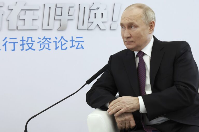 Β. Πούτιν: Είμαστε έτοιμοι για συνεργασία με την Κίνα ακόμη και στον τομέα της στρατιωτικής τεχνολογίας