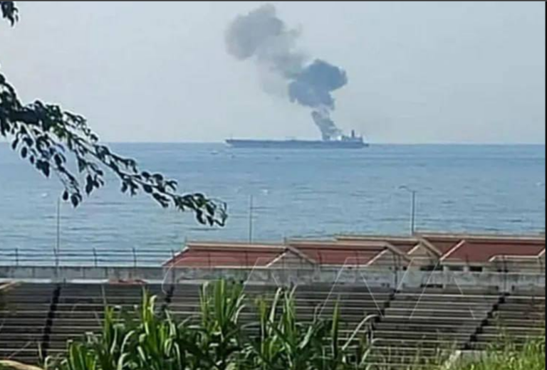 Νέες επιθέσεις των Χούθι κατά εμπορικών πλοίων – Το Ιράν απειλεί να «κλείσει» τη Μεσόγειο