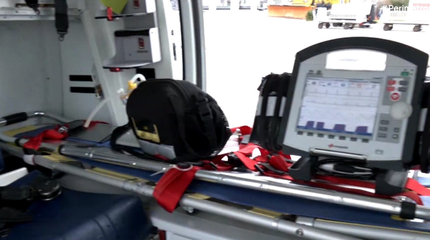 Διασώστες του ΕΚΑΒ εκπαιδεύονται σε αεροδιακομιδές ασθενών