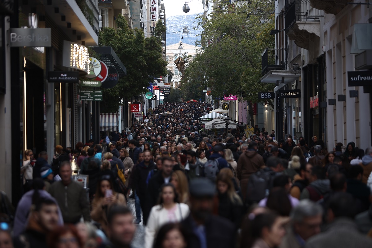 Μ. Σαββίδης (Εμπορικός Σύλλογος Αθήνας) στο Πρώτο: Πολύ θετική η κίνηση – Περισσότερες πωλήσεις, μικρότερες αποδείξεις (audio)