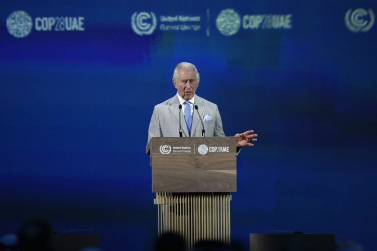 COP28 – Βασιλιάς Κάρολος: Η Γη δεν μάς ανήκει, εμείς ανήκουμε στη Γη