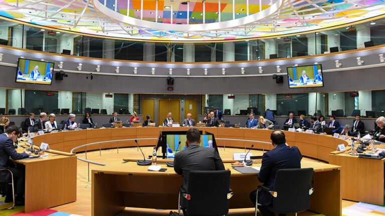 Ελλ. Λύση: Η κυβέρνηση του ανεξέλεγκτου δανεισμού και των ελλειμμάτων θα απολογηθεί στον λαό και όχι στο ECOFIN