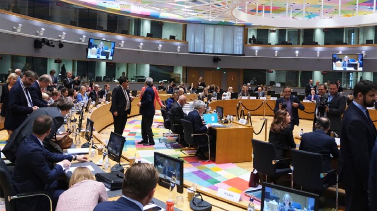 Eurogroup: Το προσχέδιο προϋπολογισμού της Ελλάδας εναρμονίζεται με τις δημοσιονομικές συστάσεις του Συμβουλίου