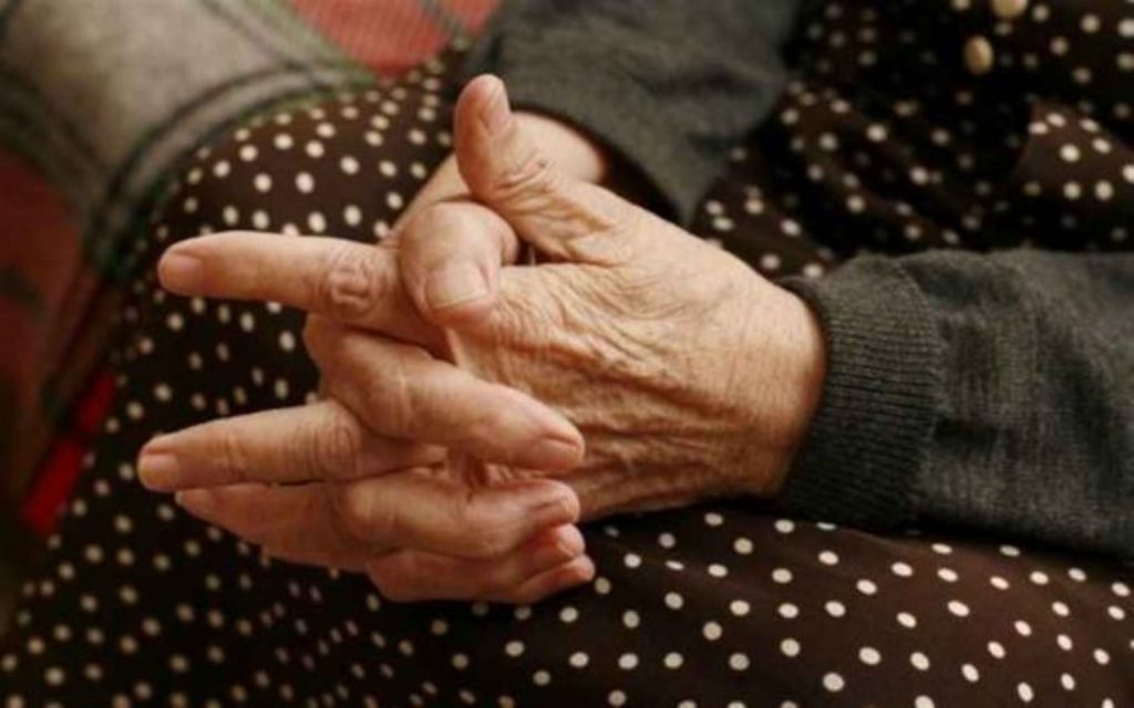 Ηράκλειο: Τρόμος για ηλικιωμένη γυναίκα που έπεσε θύμα ξυλοδαρμού μέσα στο σπίτι της στην Ιεράπετρα