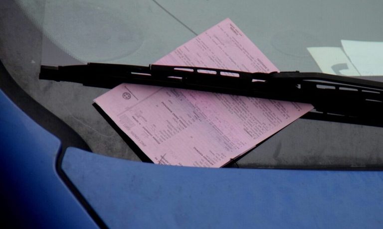 Οι «χρυσοί Ολυμπιονίκες» των κλήσεων- «Συλλογή» από 196 ροζ χαρτάκια έχει οδηγός στη Θεσσαλονίκη