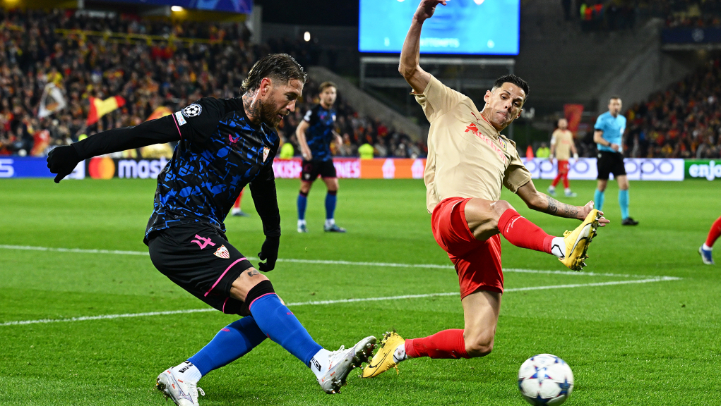 Champions League: Η Λανς με 2-1 πέταξε εκτός Ευρώπης τη Σεβίλλη – Βολική ισοπαλία 1-1 στην Ολλανδία