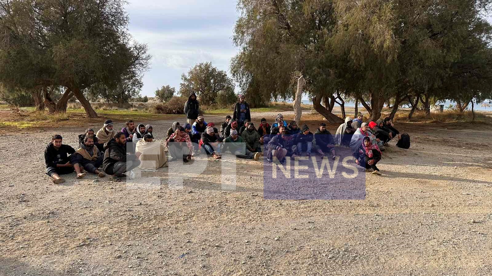 Ηράκλειο: 32 μετανάστες εντοπίστηκαν μέσα σε βάρκα στο Τυμπάκι