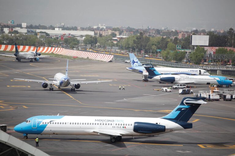Μεξικό: Την πρώτη της πτήση εκτέλεσε αεροπορική εταιρεία χαμηλού κόστους του Στρατού