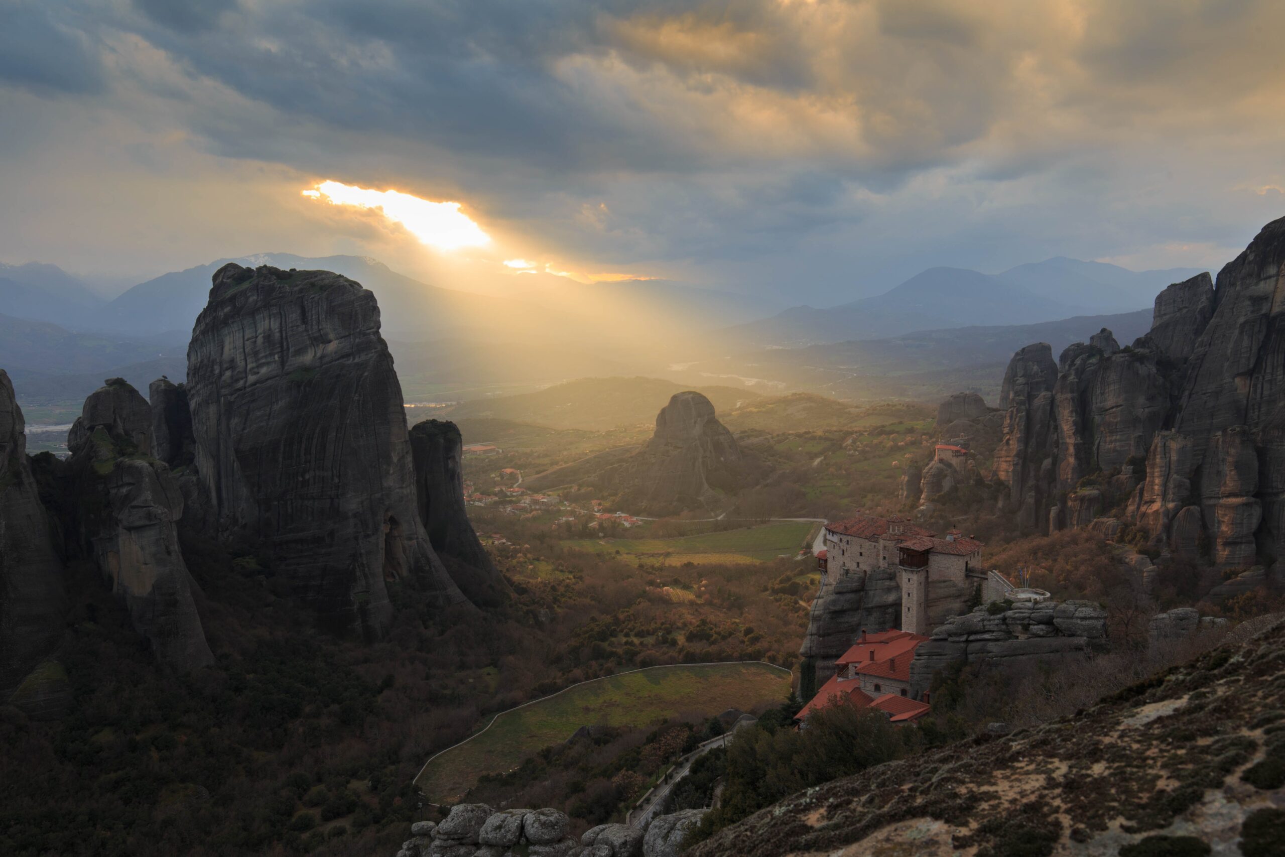 pexels-panagiotis-boutsias