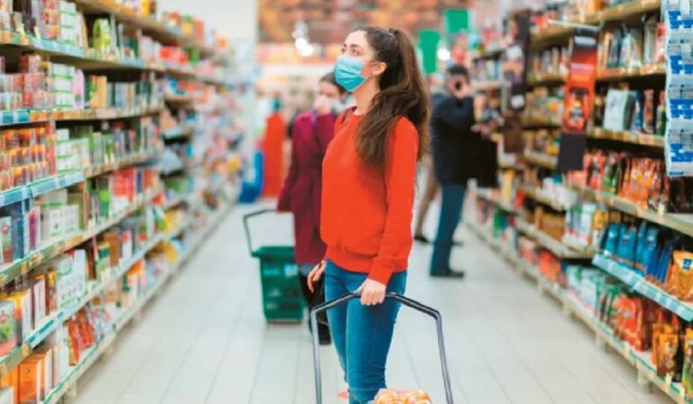 ΣΕΛΠΕ: Ένας στους δύο καταναλωτές θα μειώσει τις δαπάνες για αγορά προϊόντων το επόμενο εξάμηνο