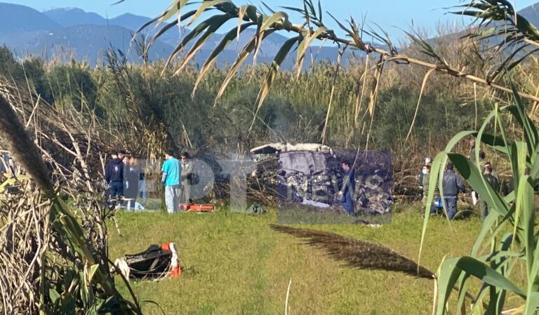 Καλαμάτα: Νεκρός ο πιλότος από το αεροπλάνο που κατέπεσε – Τα σενάρια για τα αίτια της τραγωδίας