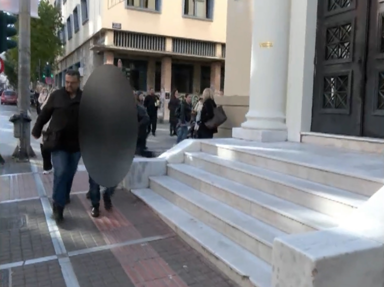 Πάτρα: Ελεύθερος με περιοριστικούς όρους ο 50χρονος νοσηλευτής