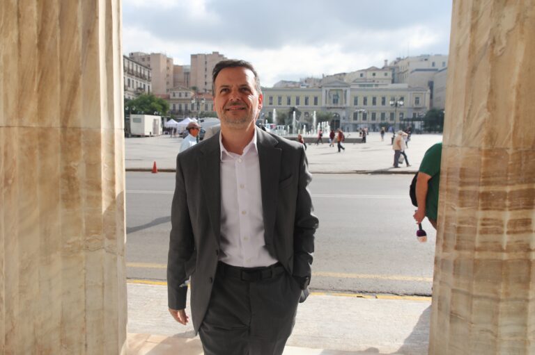 Συνάντηση Χ. Δούκα με τον Π. Κόκκαλη την Πέμπτη