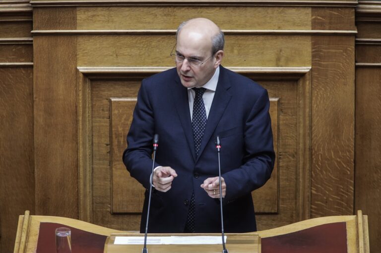 Τέσσερις αλλαγές στο φορολογικό νομοσχέδιο ανακοίνωσε ο υπουργός Οικονομικών – Ποιους αφορά